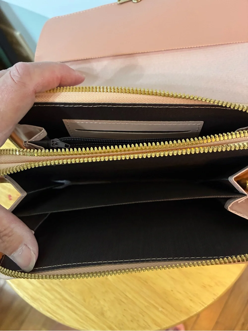 Endaycon Pink Women's Crossbody Wallet Bag